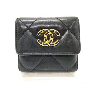 Chanel Wallet Black Leather 492-083025